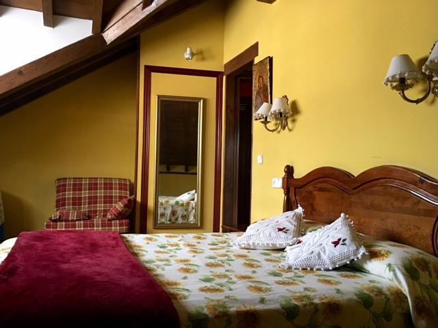 Posada La Casona De Ucieda ภายนอก รูปภาพ